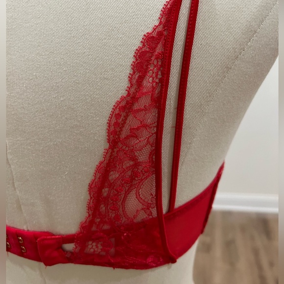Victoria ‘s Secret VERY SEXY PUSH-UP/ PIGEONNANT Bra Size 32D - Picture 9 of 16